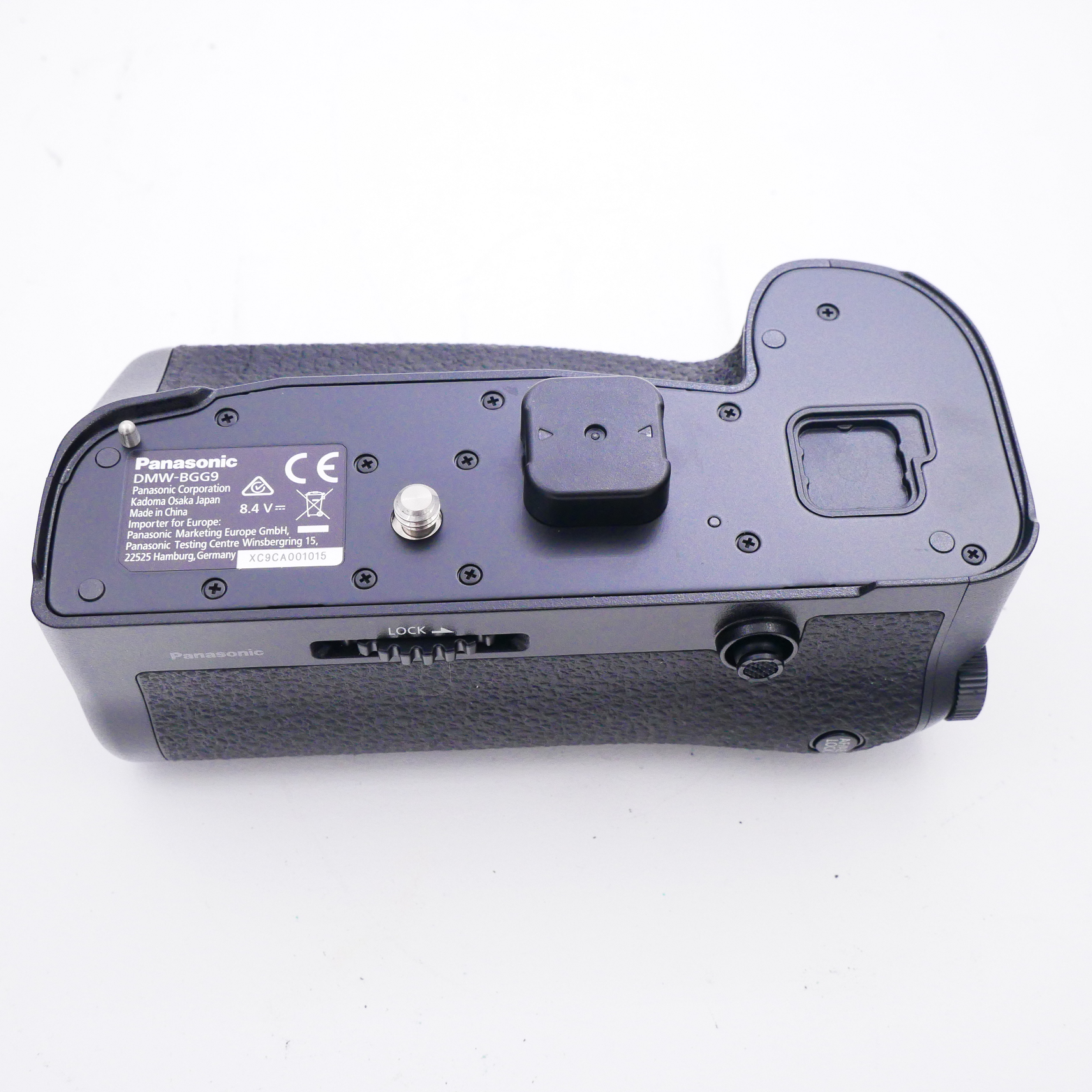 S-H-DAUXE9_2.jpg - Panasonic DMW-BGG9 Battery Grip - Image 2