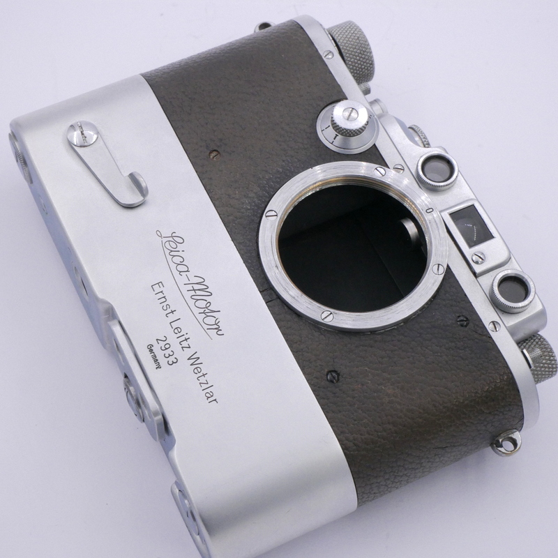 S-H-DXPWL4_5.jpg - Leica IIIB Body with rare working Leica Motor (Mooly) - Image 2