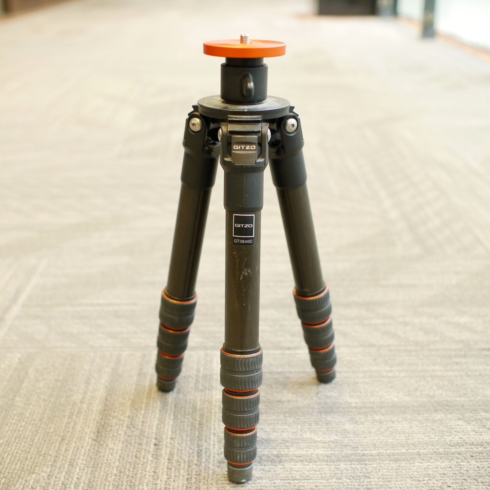 S-H-EDEHFP_5.jpg - Gitzo GT3840C Basalt Compact Tripod  - Image 2