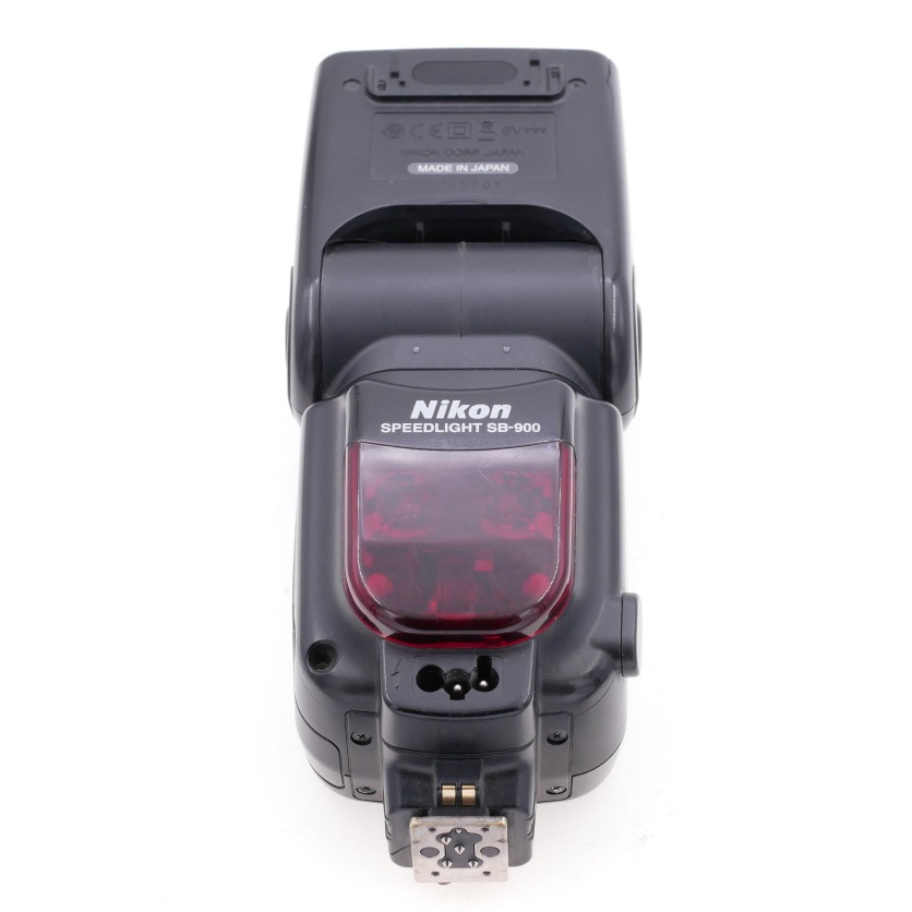 Nikon SB-900 Speedlight + SD-9