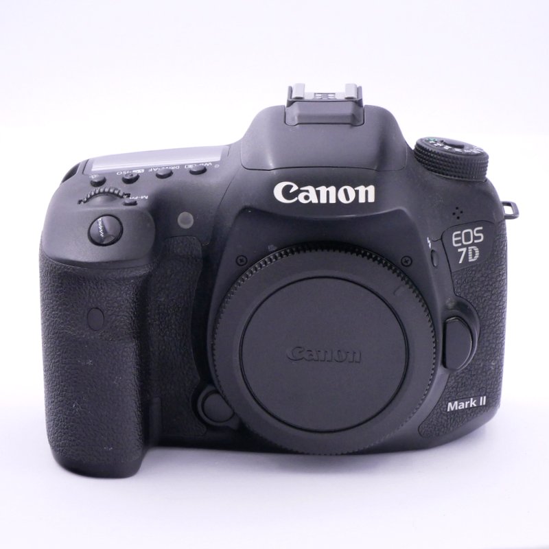 Best image for Canon Eos 7D II Body - 47K Frames