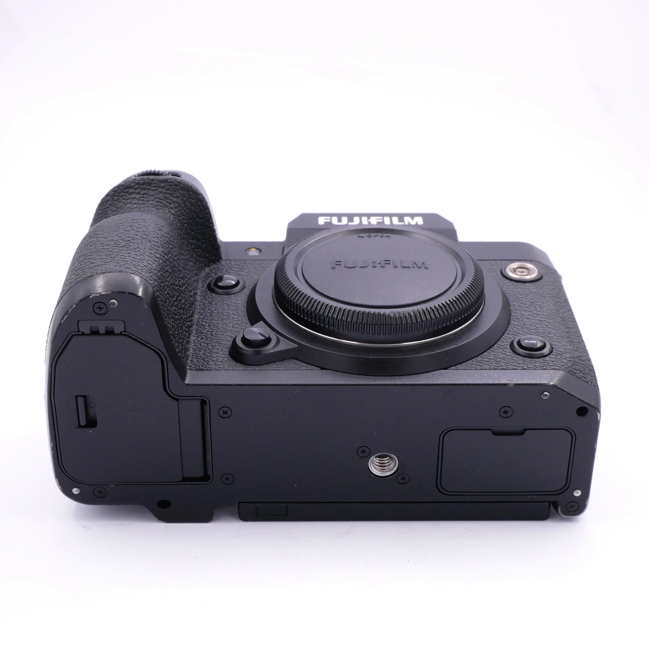 S-H-EST33E_3.webp - Fujifilm X-H2 Body - 30K Frames (was $2395) - Image 4