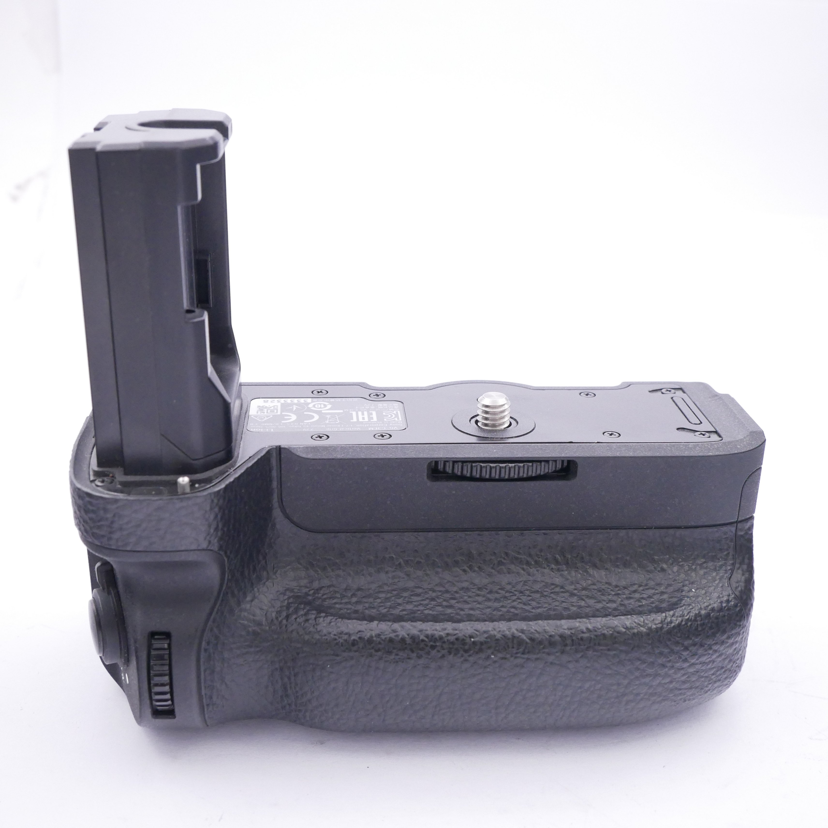 S-H-FFP7LE_3.jpg - Sony VG-C3EM Vertical Grip (was $395)  - Thumbnail 1