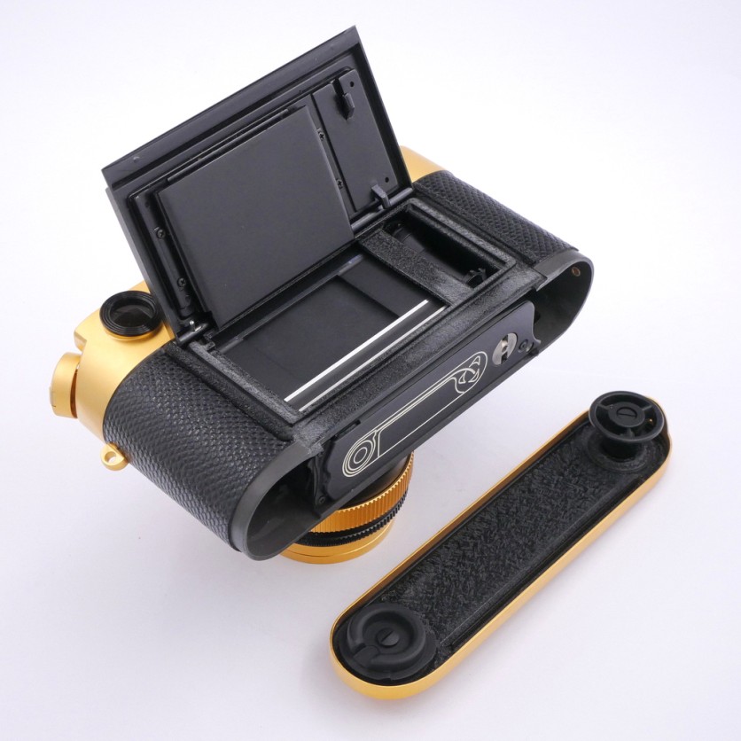 S-H-H36NKM_15.jpg - Leica M4-2 + 50mm F/1.4 - Gold Edition 100yr Anniversary 1879-1979 - Image 12