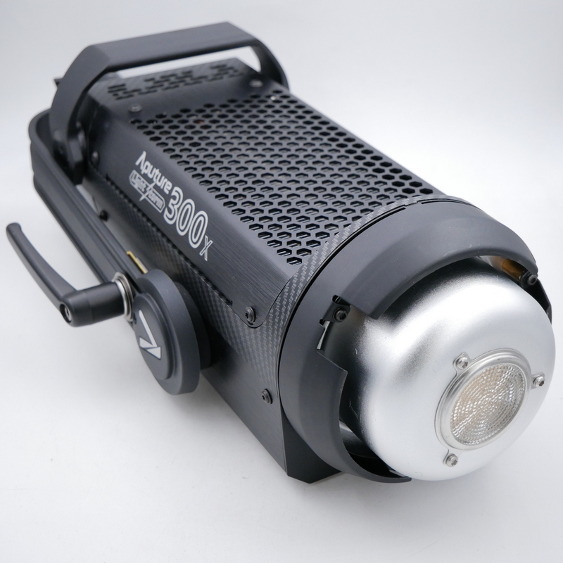 Best image for Aputure Light Storm 300x Head Only