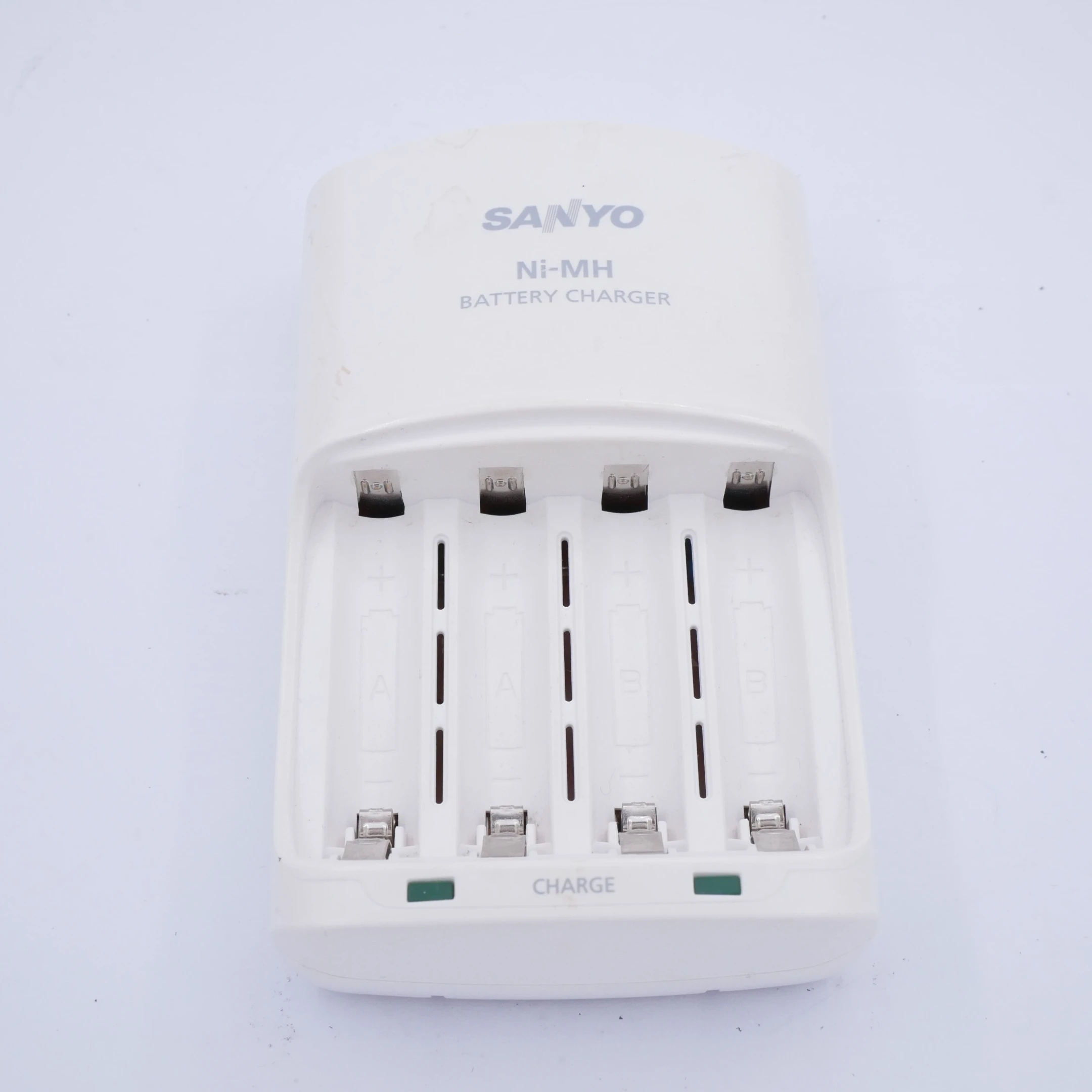 Sanyo AA Battery Charger - Best Available Image