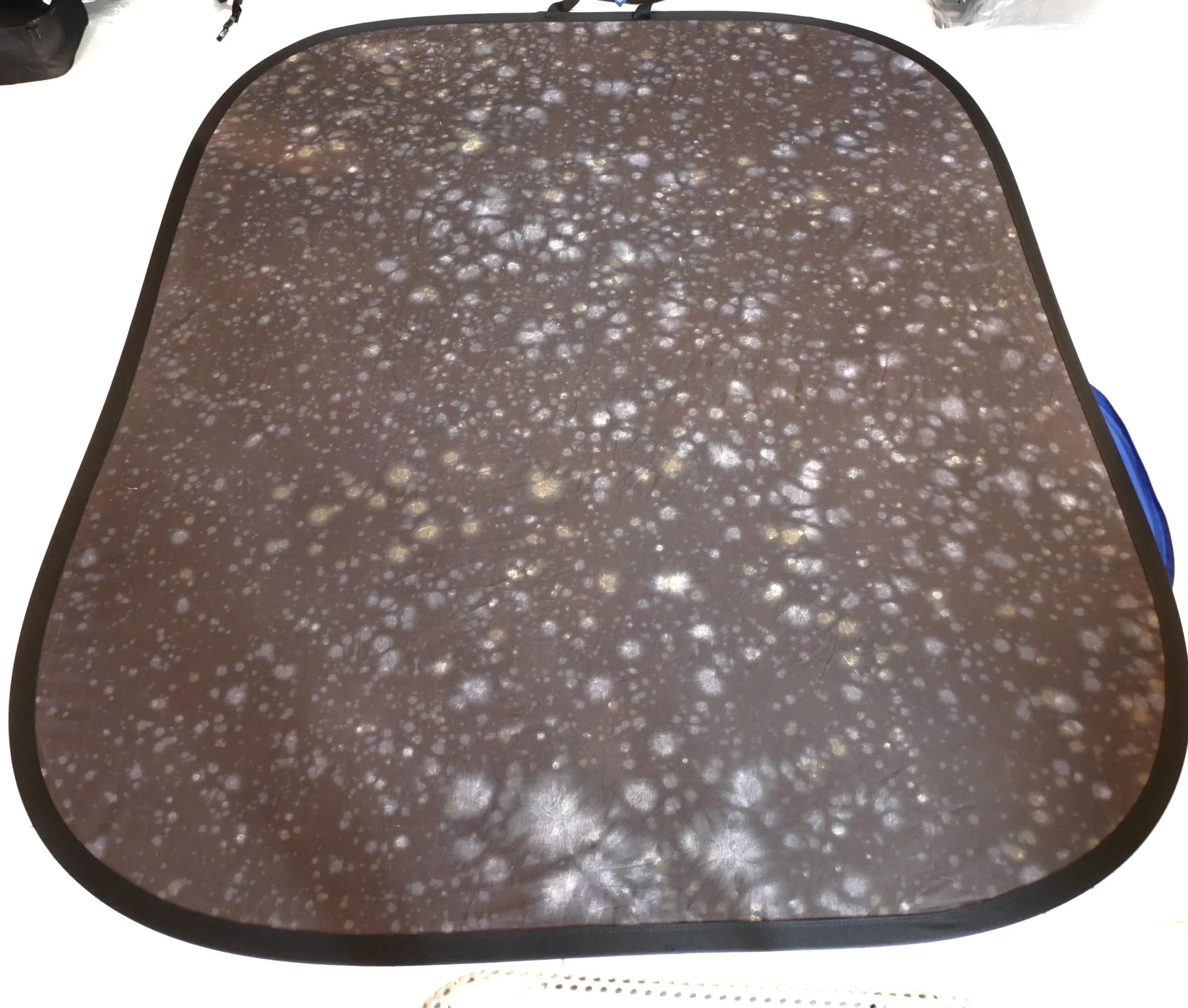 S-H-JEDNWW_2.webp - Lastolite Portable Backdrop Black 1570x1820mm - Image 1