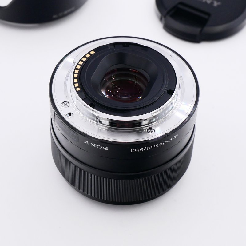 S-H-JRKSCU_3.jpg - Sony E 35mm F/1.8 OSS Lens - Image 2