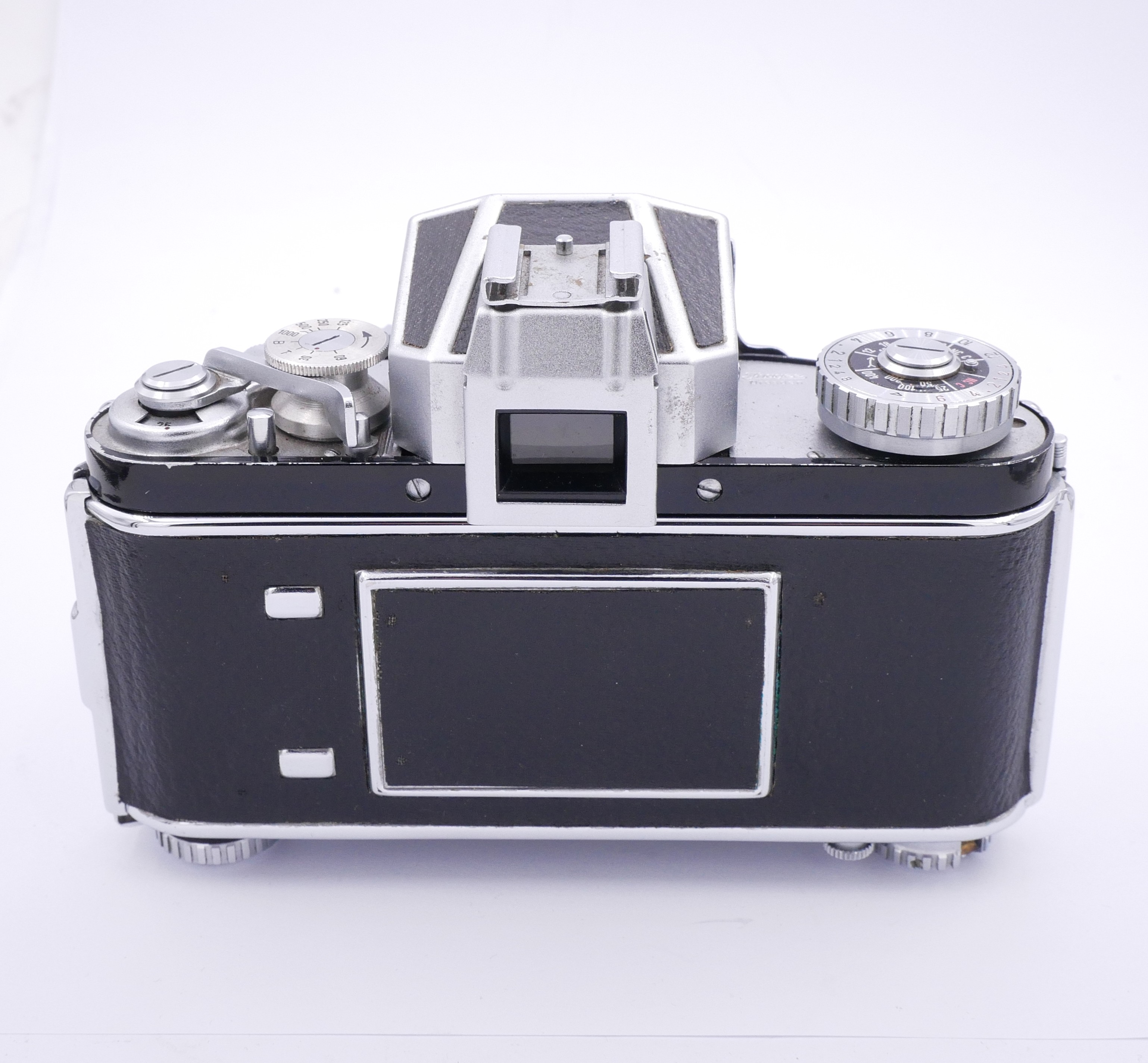 S-H-JWD7H7_2.jpg - Exakta Varex IIb with Pancolar 50mm F/2 Lens - Image 1