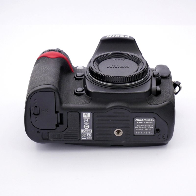S-H-KA732T_3.jpg - Nikon D300s Body Only (10k frames) - Image 1