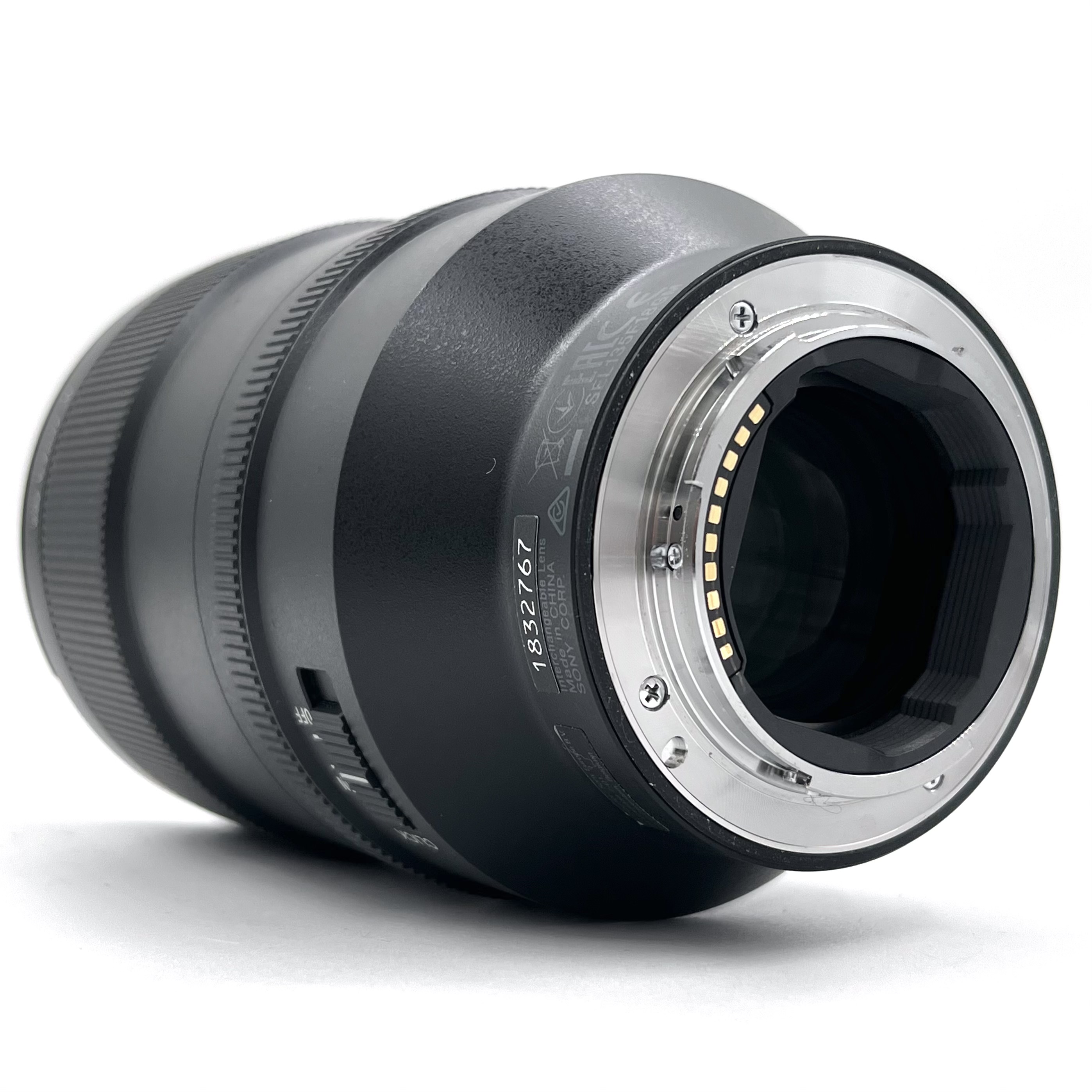 S-H-KHLC8H_4.jpeg - Sony FE 135mm F/1.8 GM Lens - Image 1