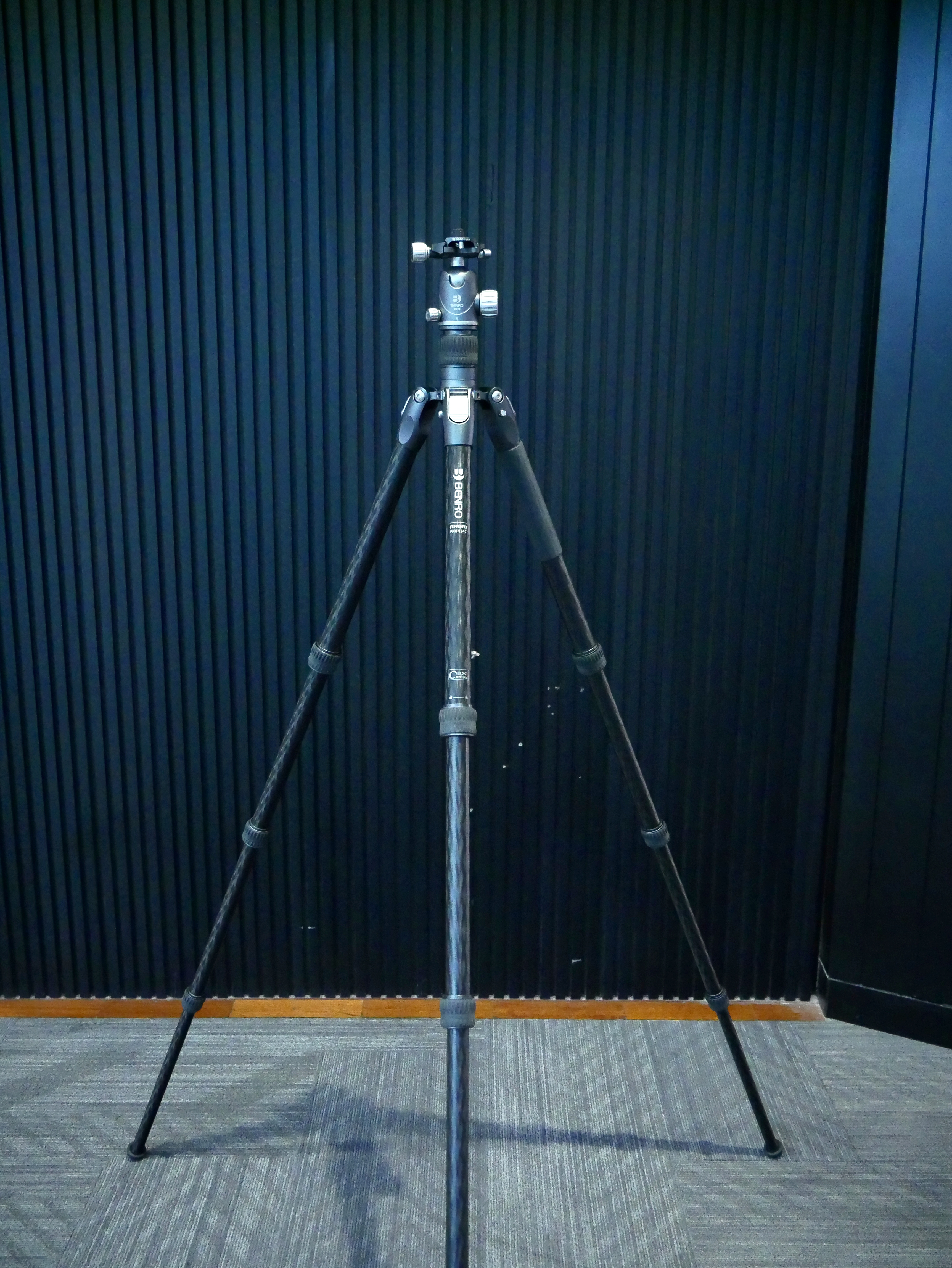 Benro FRHN24C Carbon Fiber Tripod with VX25 Head - Best Available Image