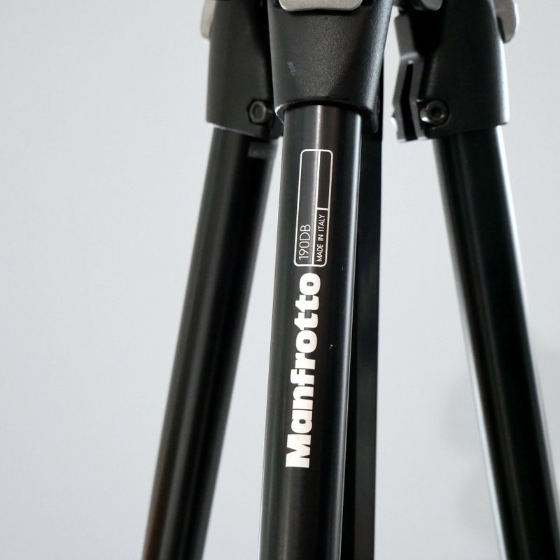 S-H-KYFRNM_2.jpg - Manfrotto 190DB + 804 RC2 Tripod - Image 1
