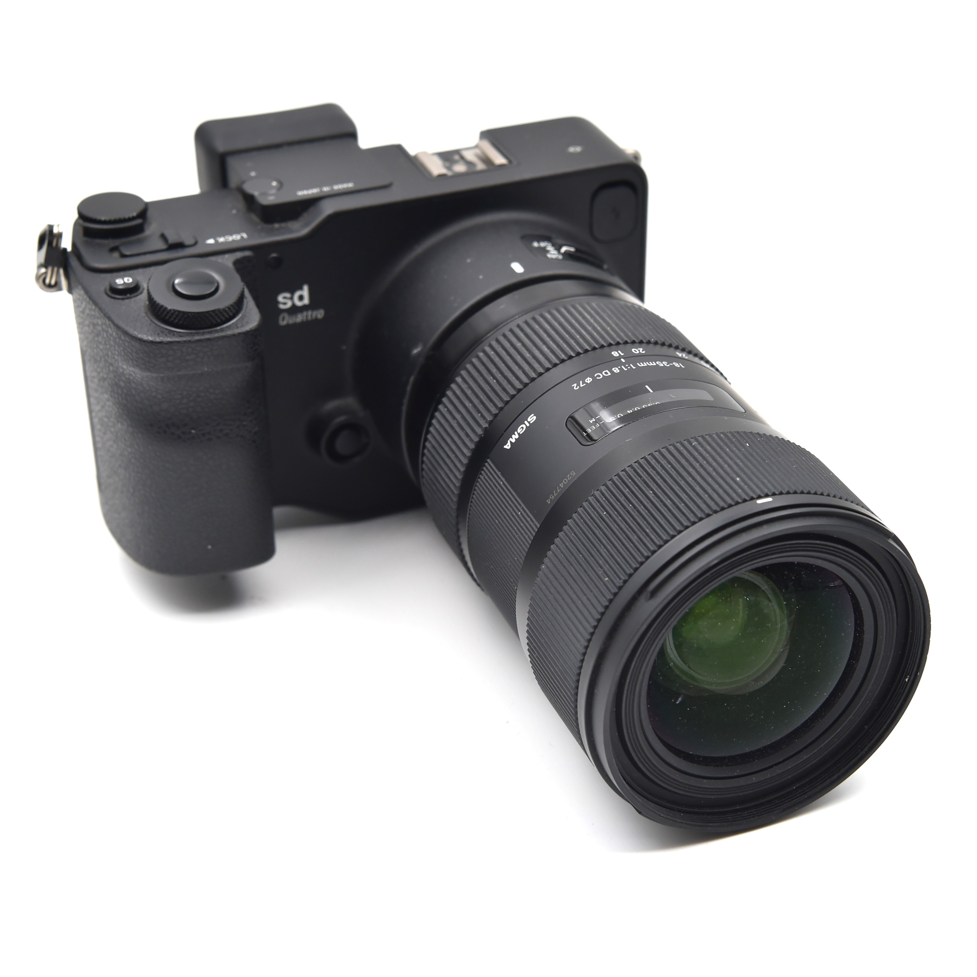 S-H-L3KDE7_4.jpg - Sigma SD Quattro Camera + Lenses Kit - Image 3