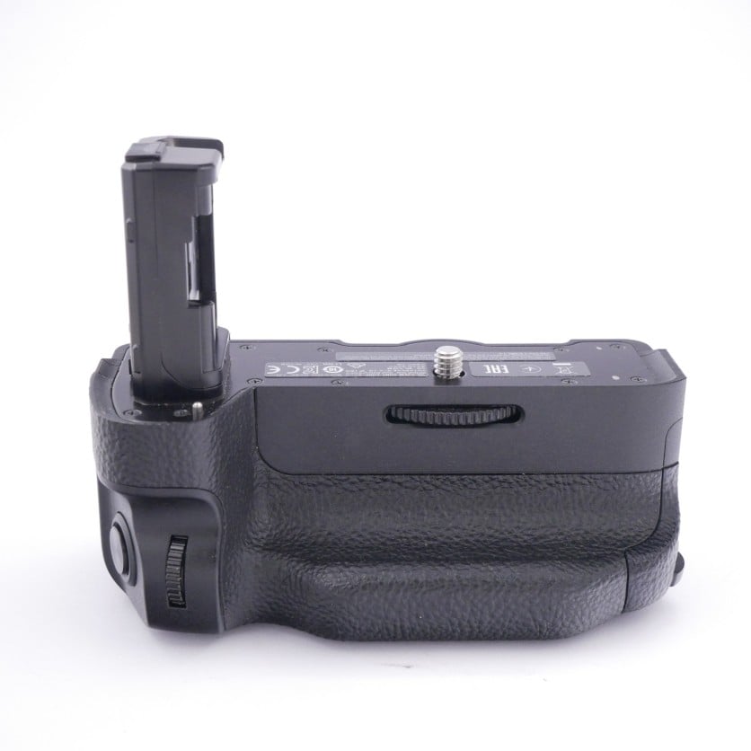 Best image for Sony VG-C2EM Battery Grip (was $195)