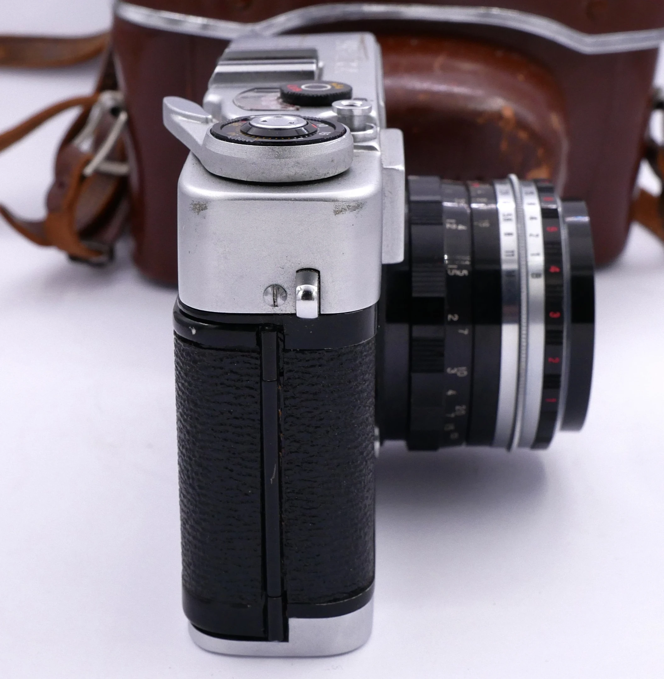 S-H-L8RJAW_2.webp - Yashica M - Image 2