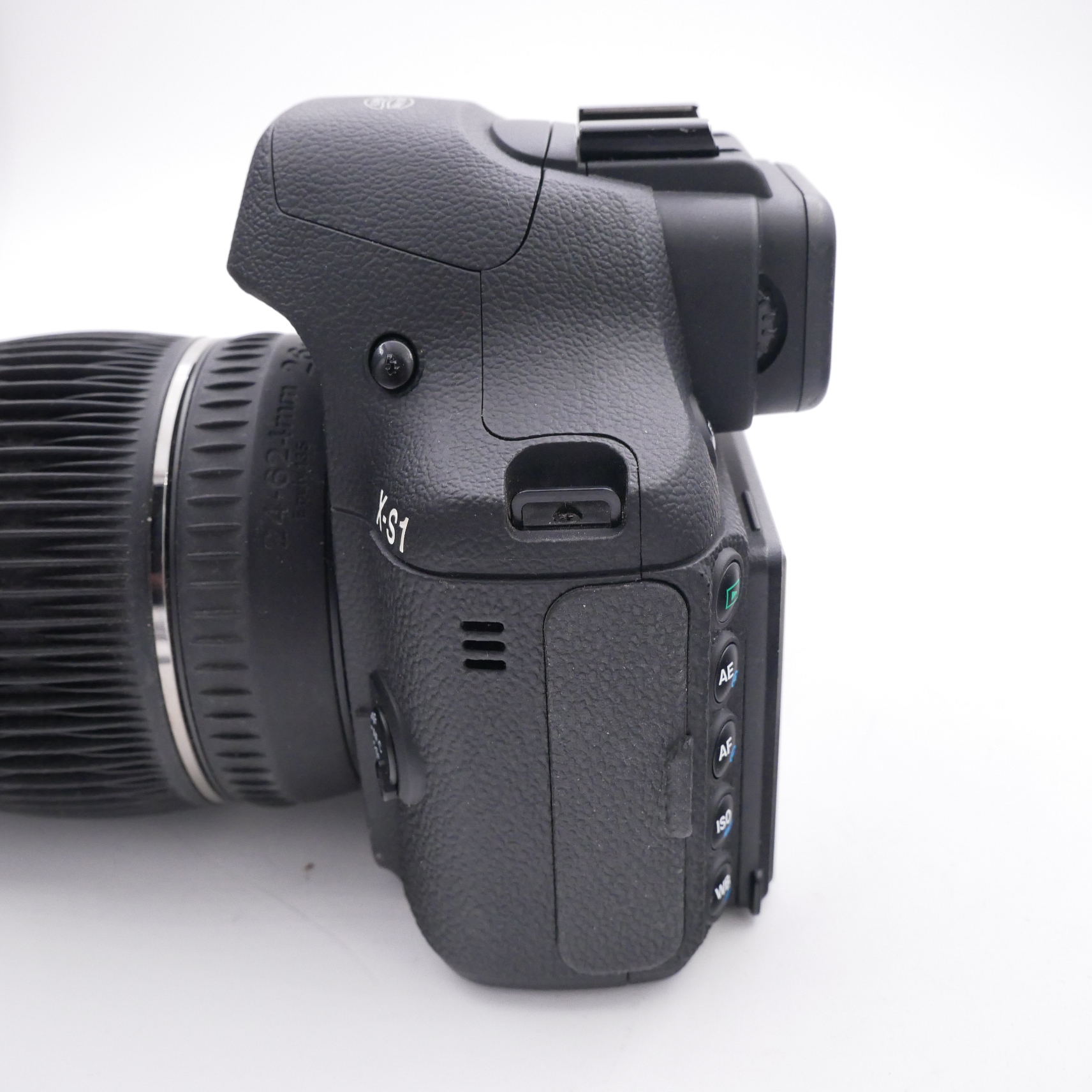 S-H-L98KW4_3.jpg - Fujifilm X-S1 Bridge Camera - Image 2
