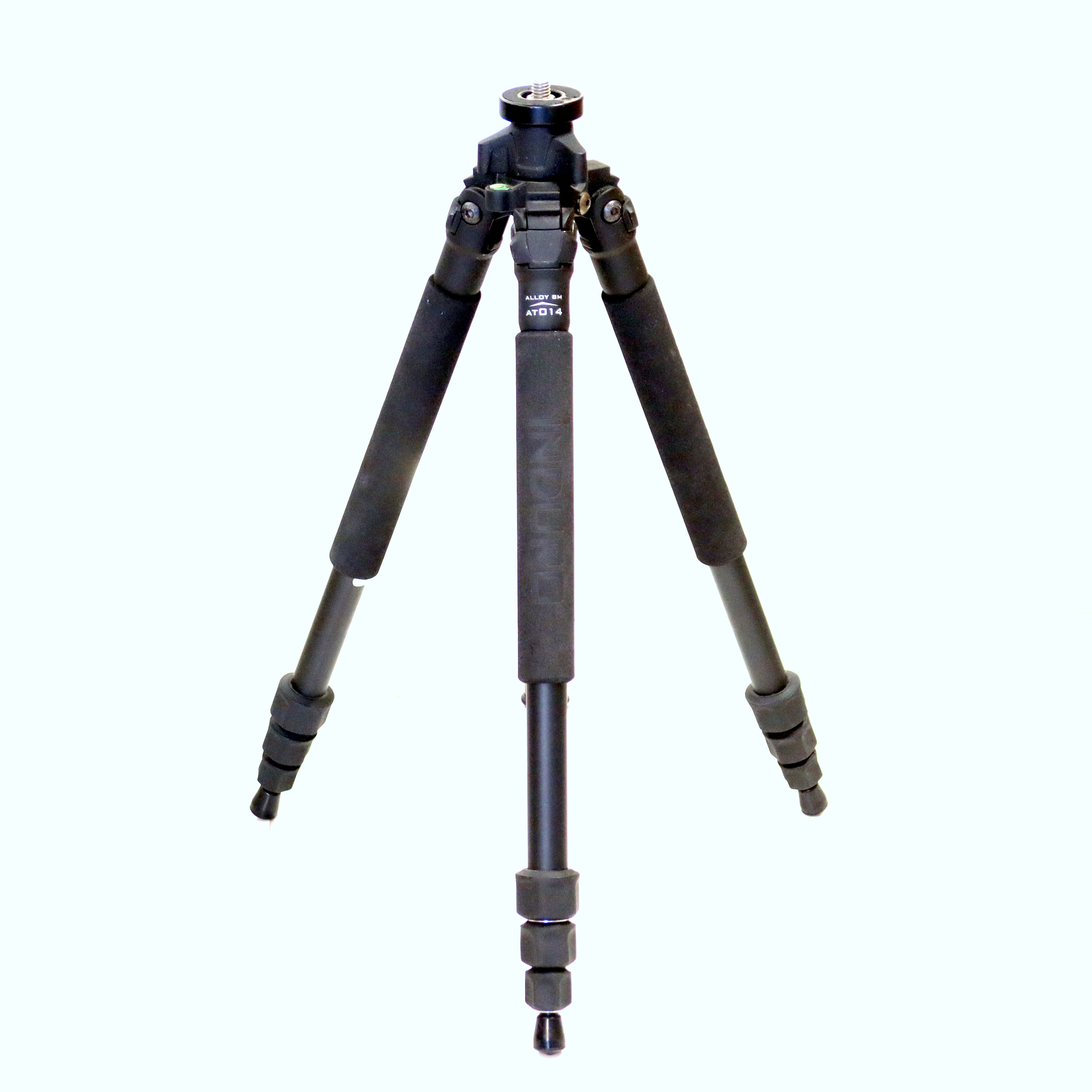 Induro AT014 alloy tripod legs - Best Available Image