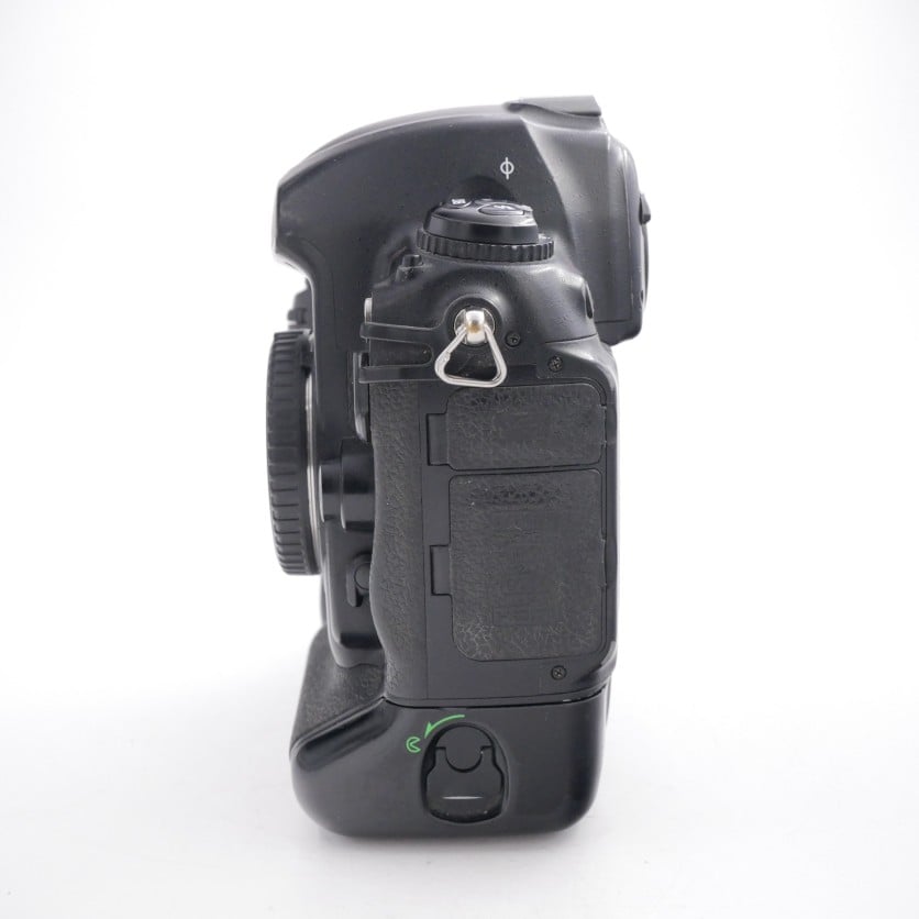 S-H-MXASV9_3.jpg - Nikon D3s Body - 224k frames (was $1000) - Thumbnail 3