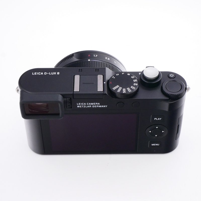 S-H-MYKHXR_3.jpg - Leica D-Lux 8 + HandGrip + Automatic Lens Cap  - Image 1