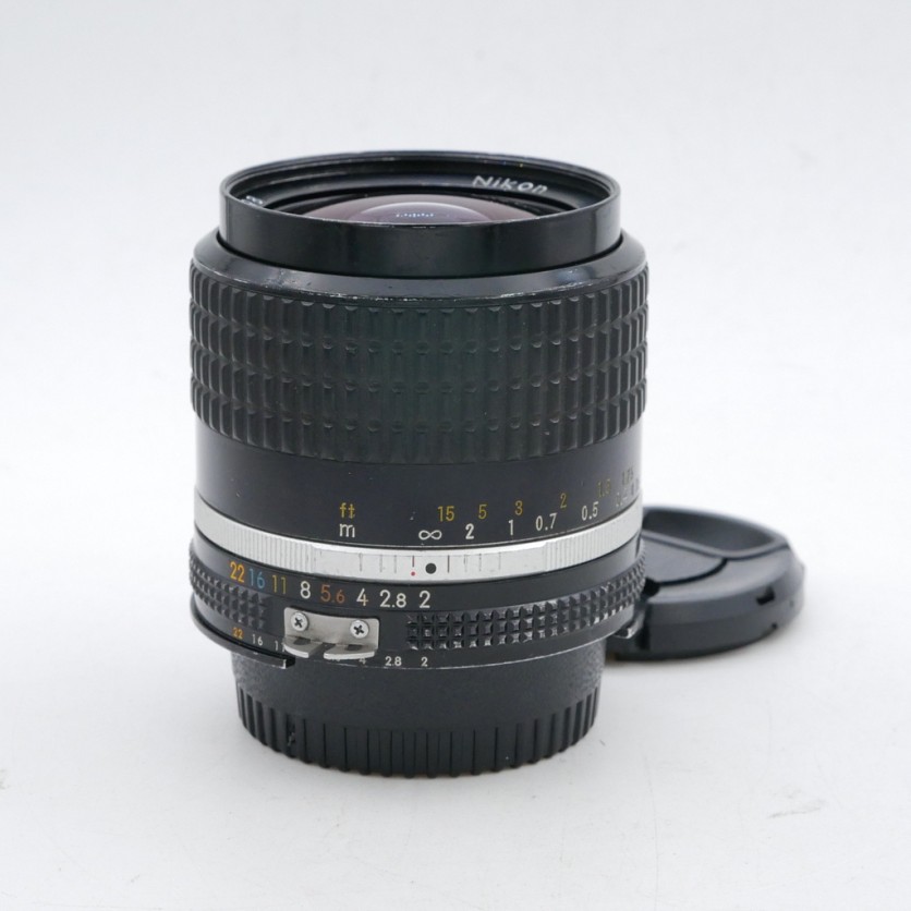 Nikon MF 28mm F/2 Ais Lens