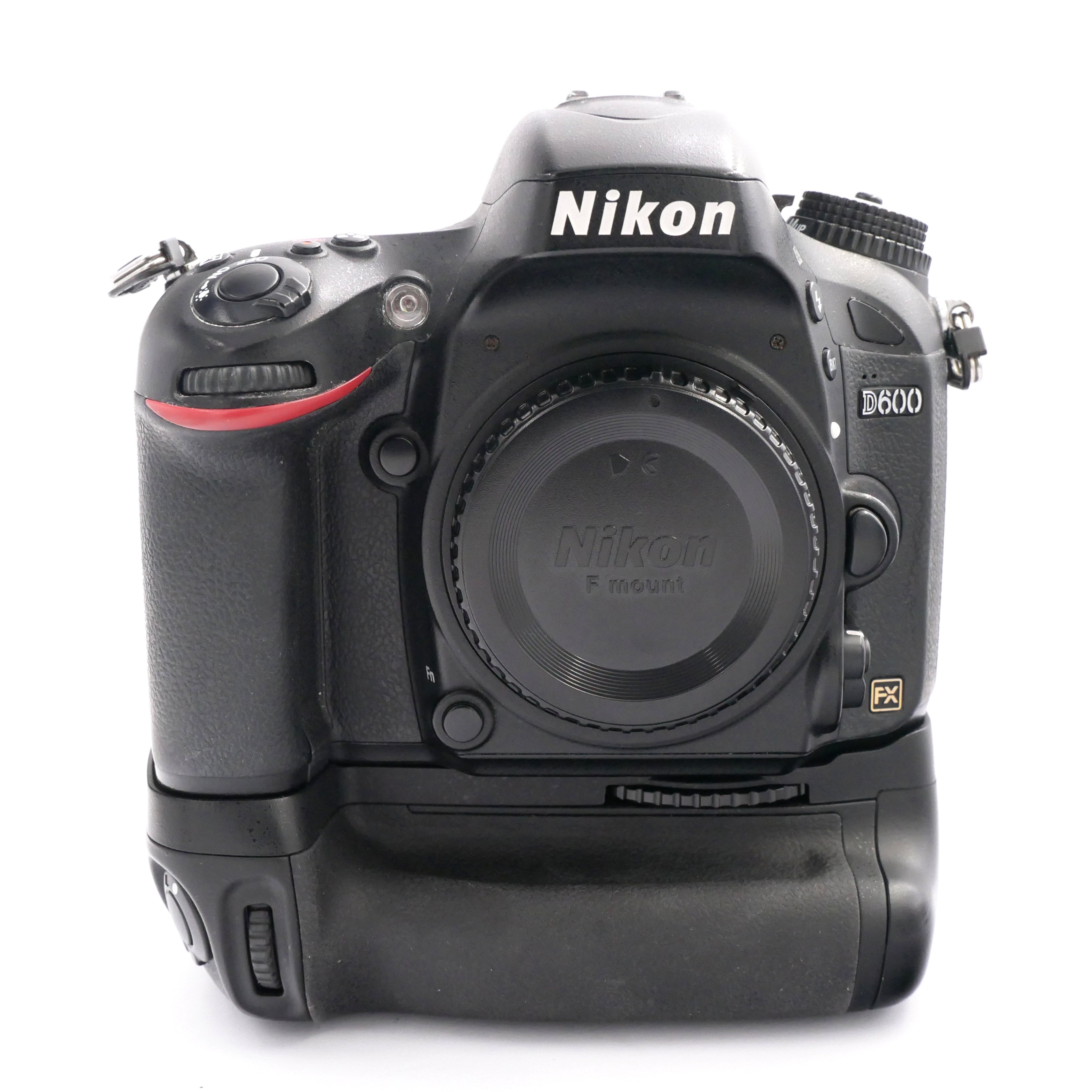 Best image for Nikon D600 + MB-D14 Battery Grip 51,150 Frames