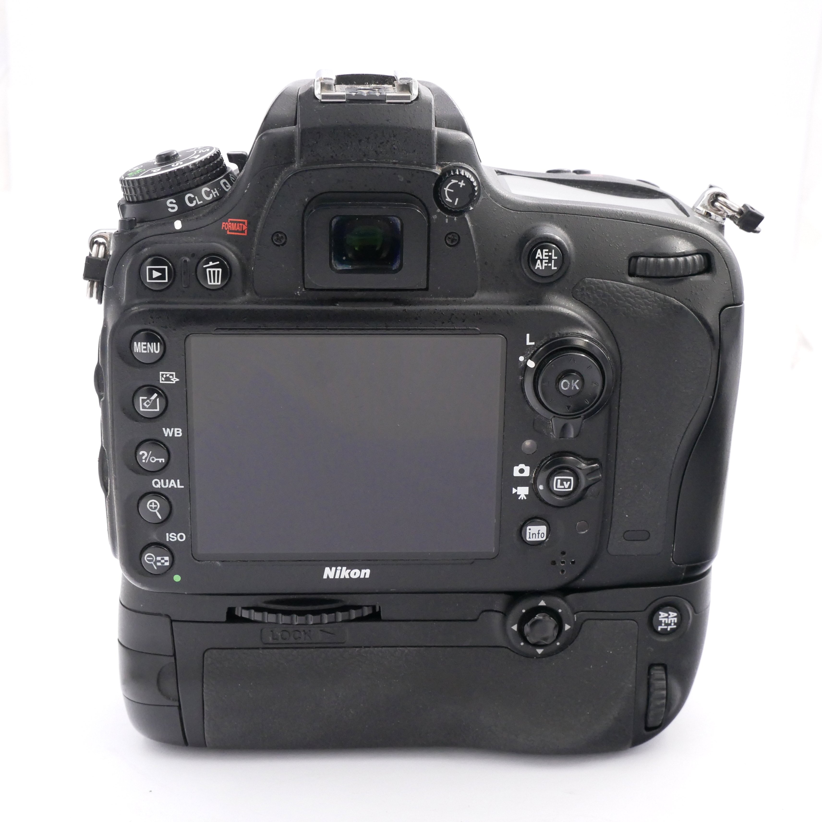 S-H-N9DC3D_2.jpg - Nikon D600 + MB-D14 Battery Grip 51,150 Frames - Thumbnail 1