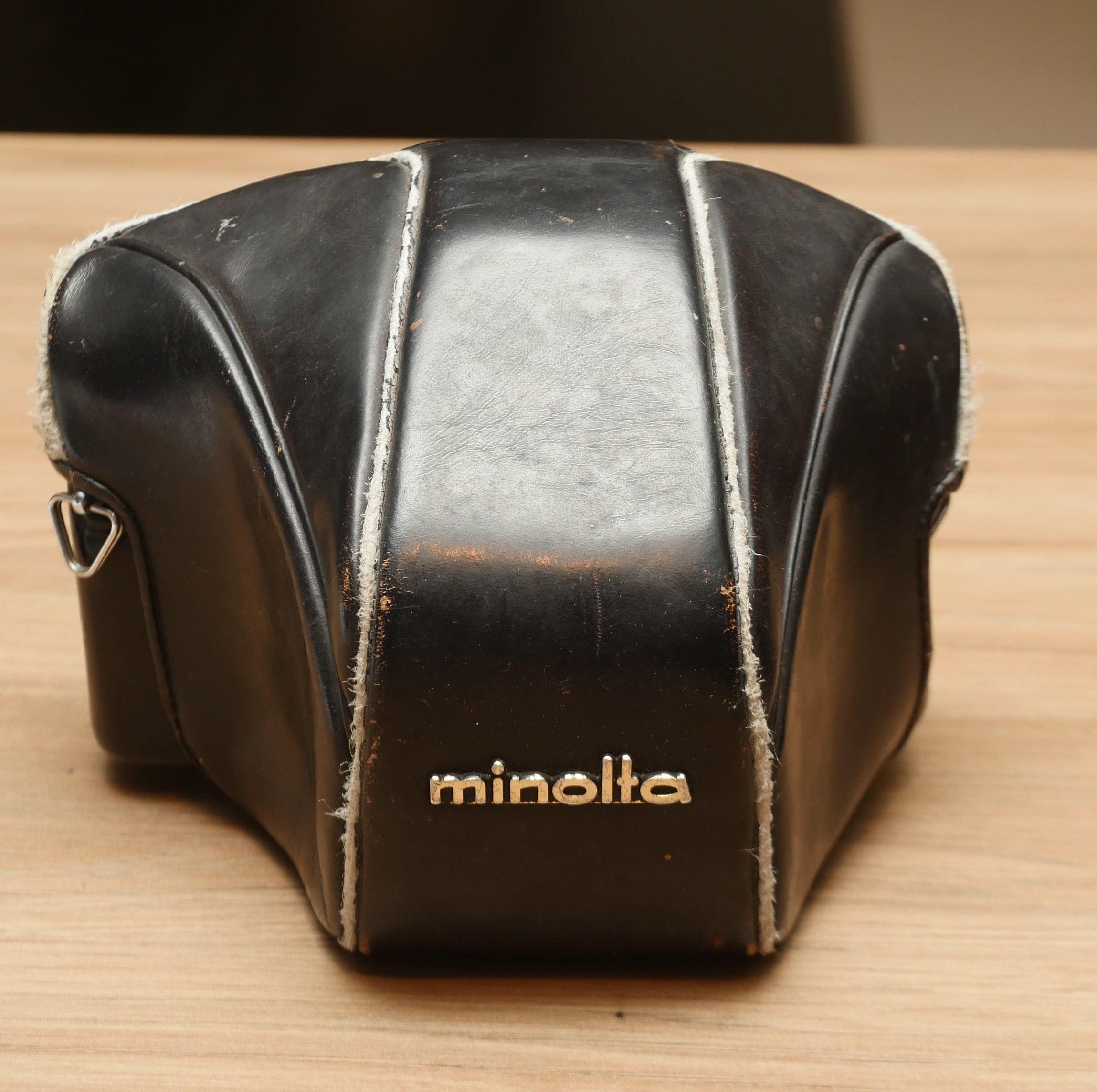 S-H-NA8W8F_3.jpg - Minolta SRT303 Film Camera - Image 1