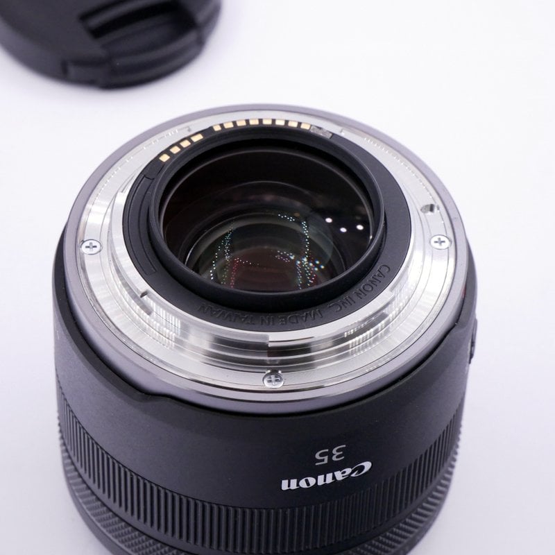 S-H-NCYVMC_3.jpg - Canon RF 35mm F/1.8 Macro IS STM Lens - Thumbnail 2
