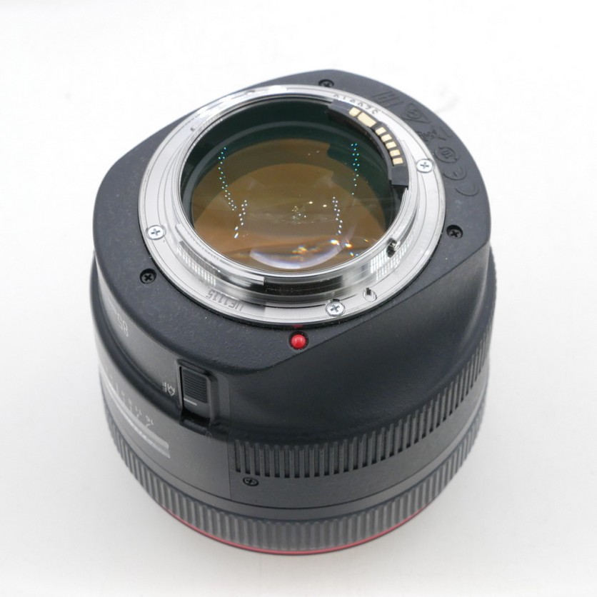 S-H-NEXM92_3.jpg - Canon EF 85mm F/1.2 L II USM Lens