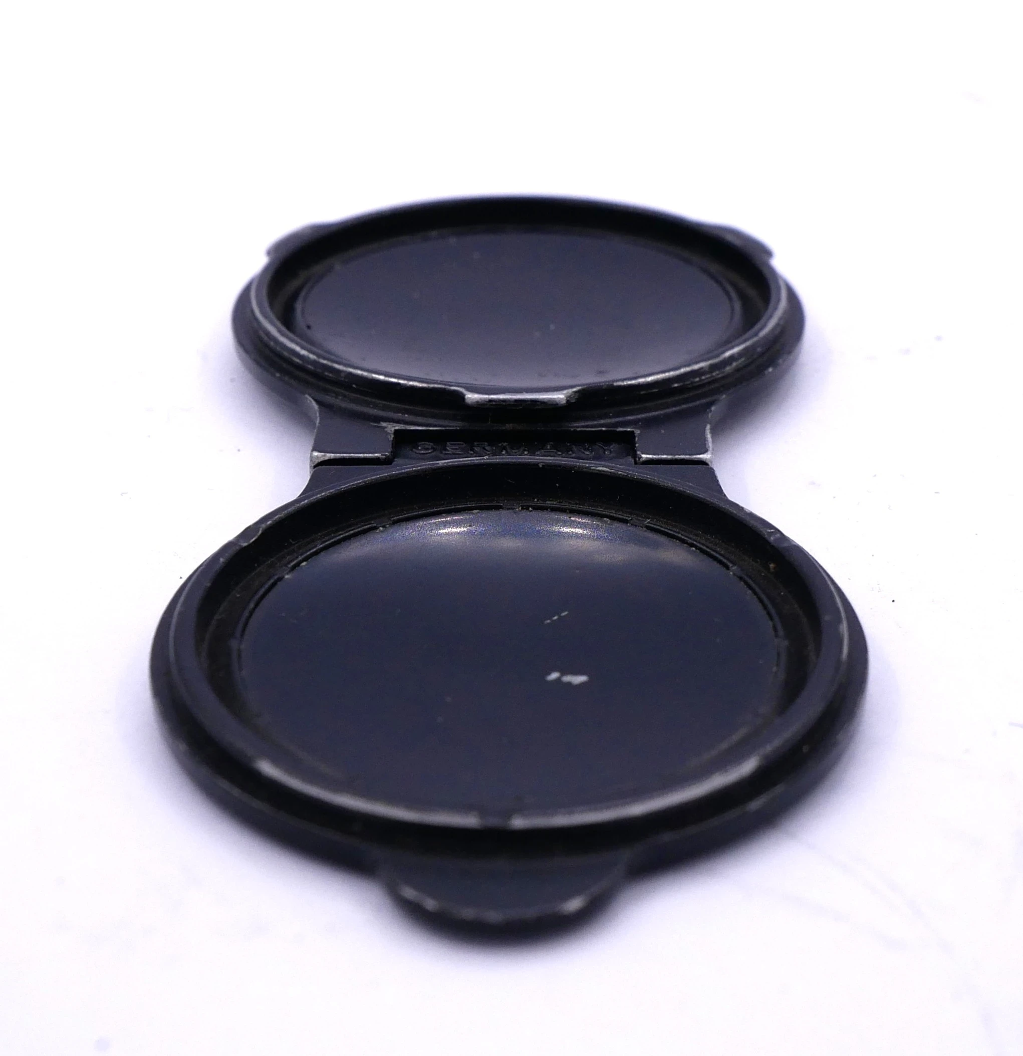 S-H-NJAPKY_2.webp - Rollei Bay 2 Satin Lens Cap Approx. 40mm Across - Image 1