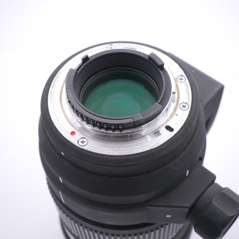 Sigma AF 70-200mm F/2.8 APO DG Macro HSM EX Lens for Nikon F