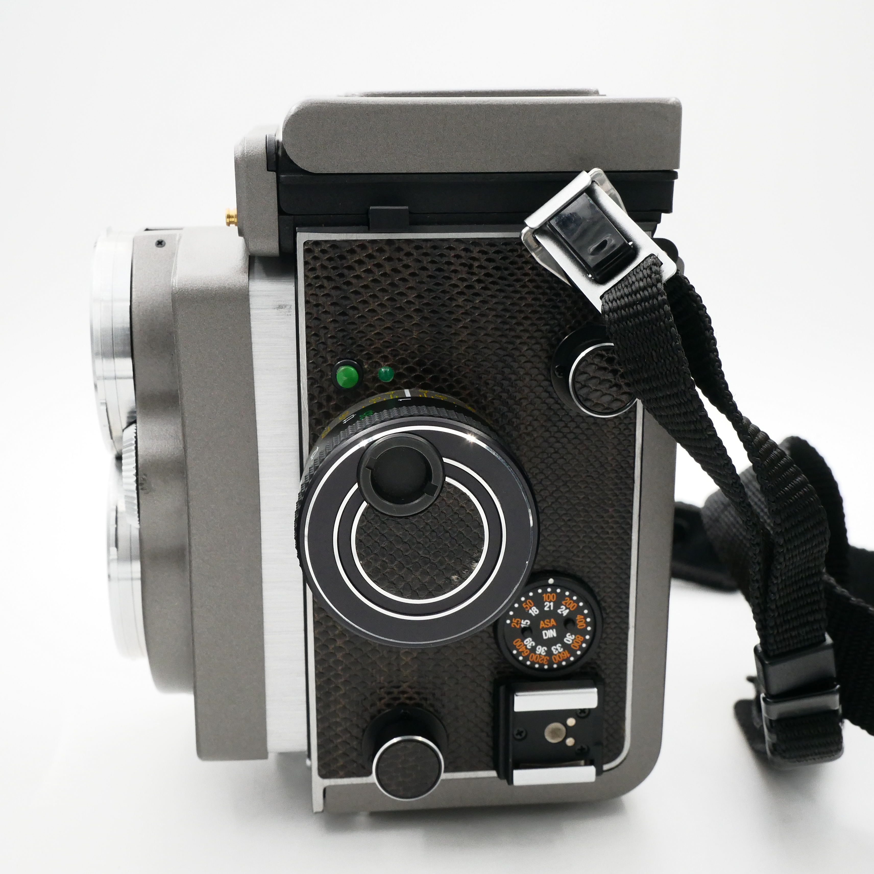 S-H-NSL8AY_2.jpg - Rolleiflex 2.8 GX Edition  - Image 2
