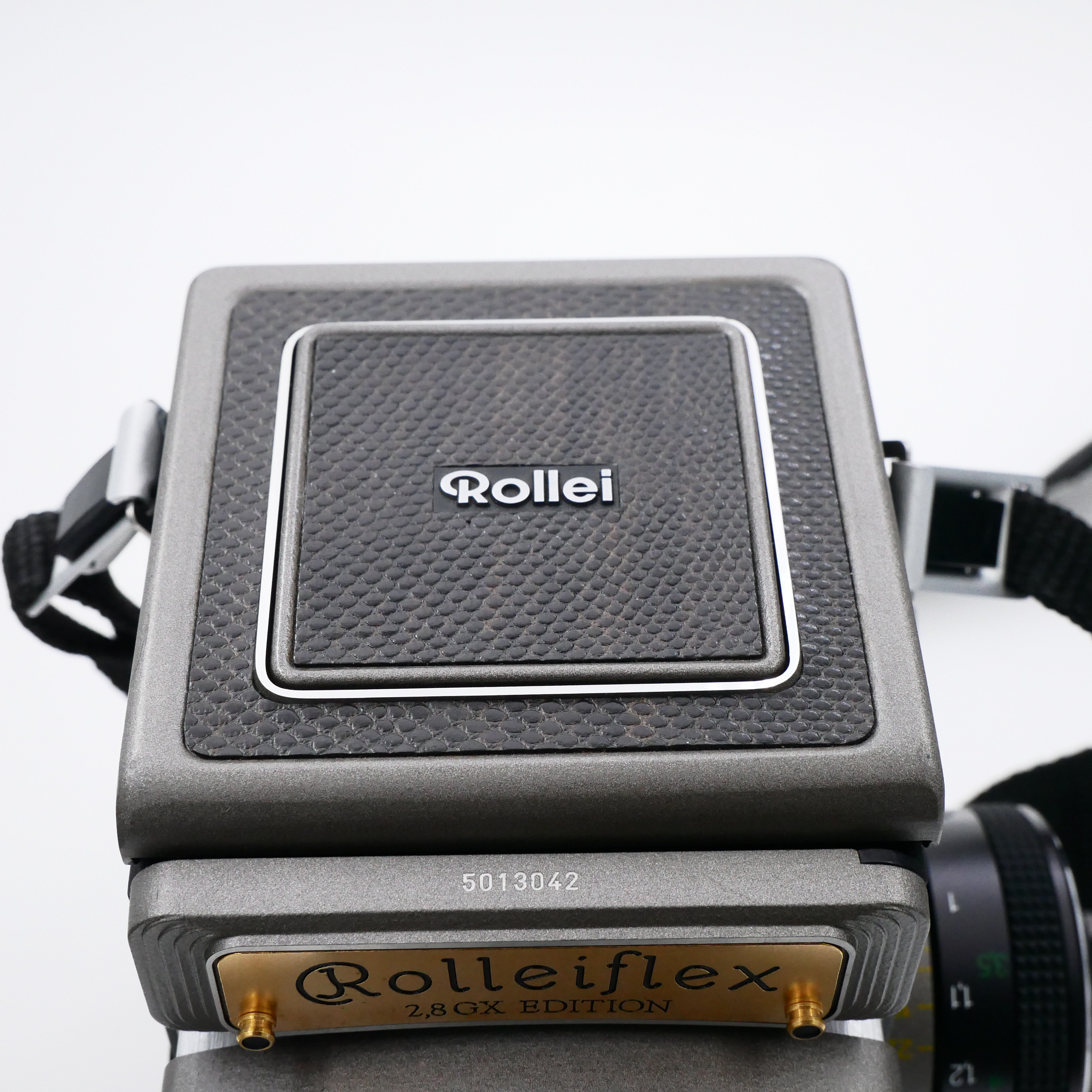 S-H-NSL8AY_4.jpg - Rolleiflex 2.8 GX Edition  - Image 3