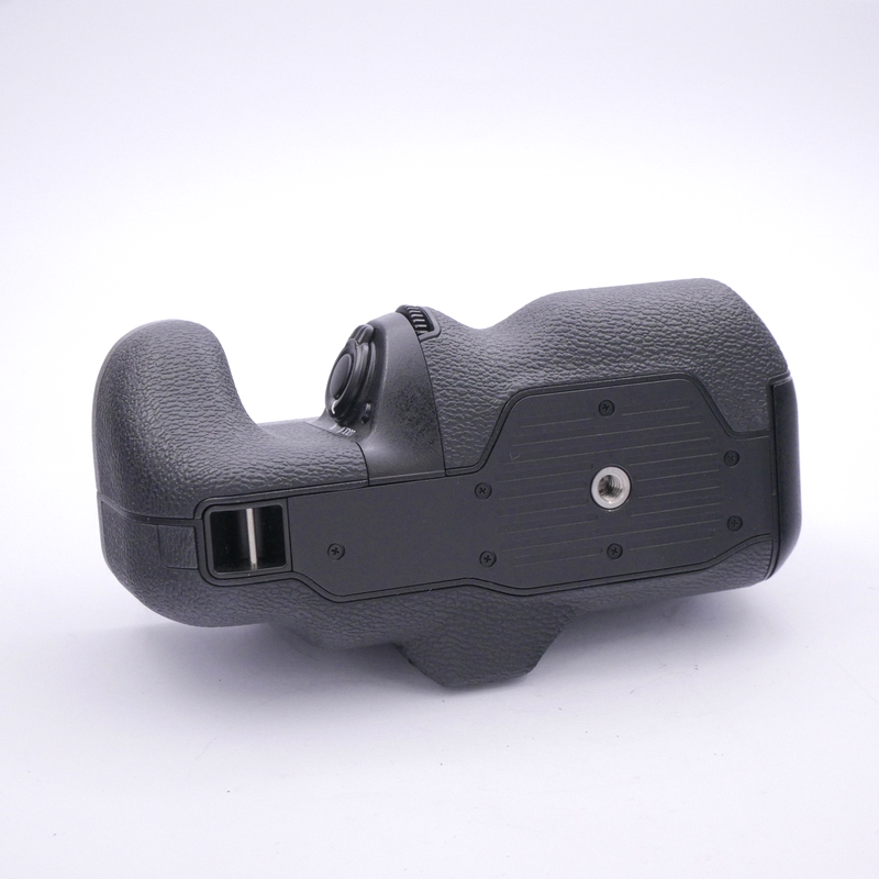 S-H-NVH76Y_3.jpg - Fujifilm VG-GFX1 Vertical Battery Grip - Suits GFX 50s - Thumbnail 1