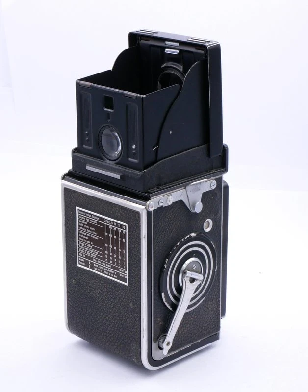 S-H-PAARLA_2.webp - Rolleiflex Automat (X sync / II) w/ 75mm F/3.5 Xenar Lens - Thumbnail 2