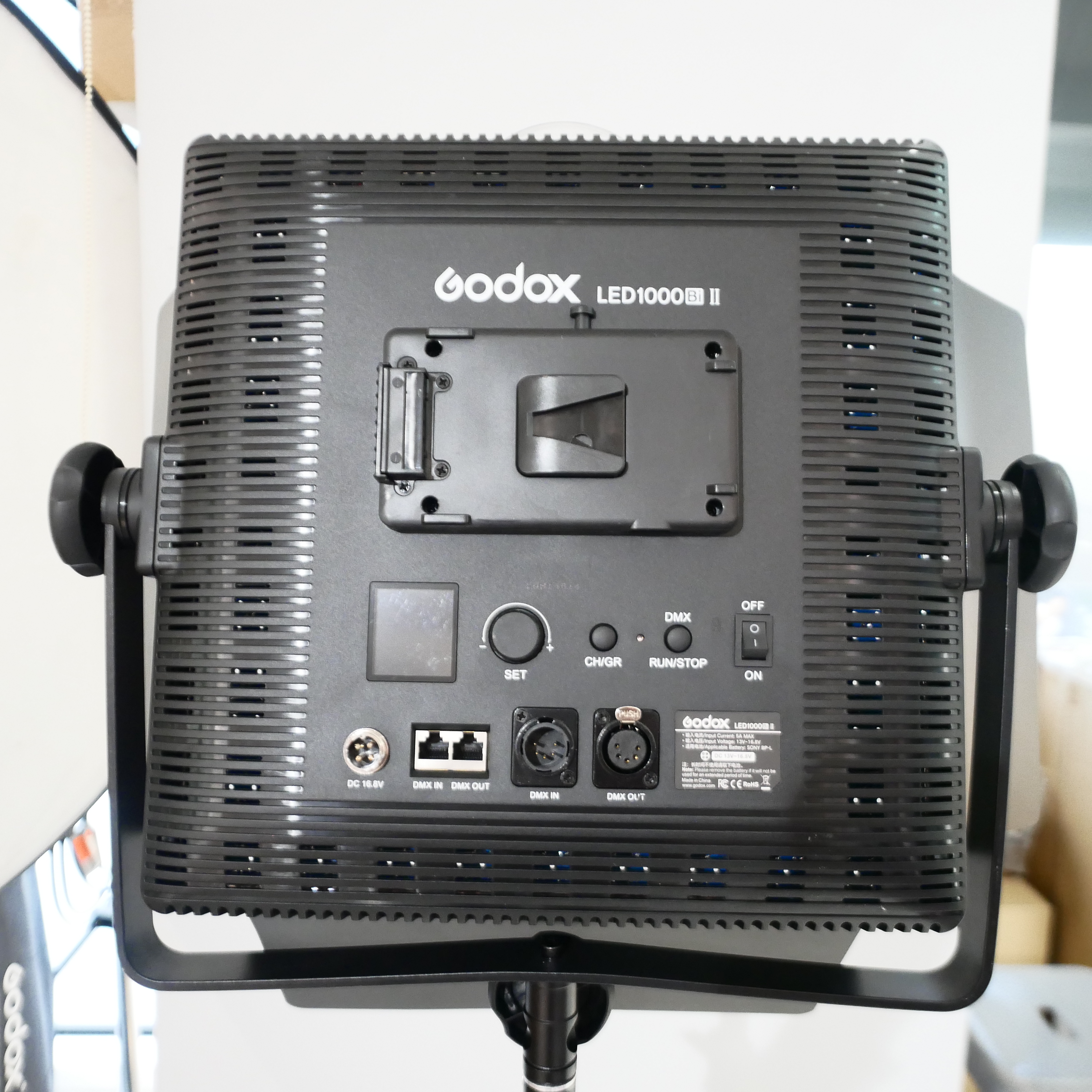 S-H-PEDTVL_3.jpg - Godox LED 1000Bi II Light - Image 3