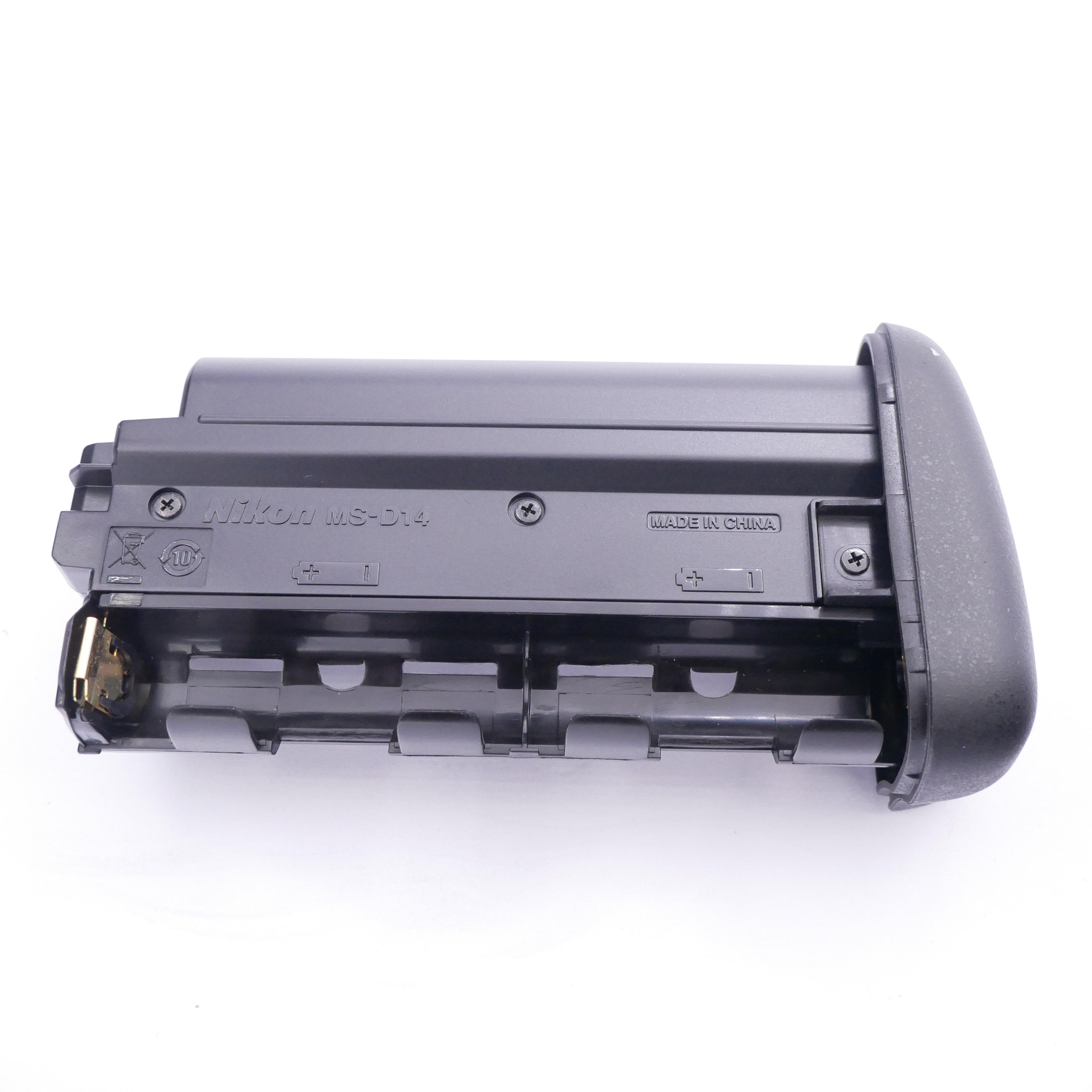 S-H-PVM8L4_5.jpg - Nikon D610 Body Only Sub 4,400 Frames! + MB-D14 Battery Grip - Image 5