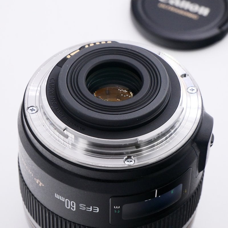 S-H-PYKH3S_3.jpg - Canon EF-S 60mm F/2.8 USM Macro Lens - Image 1