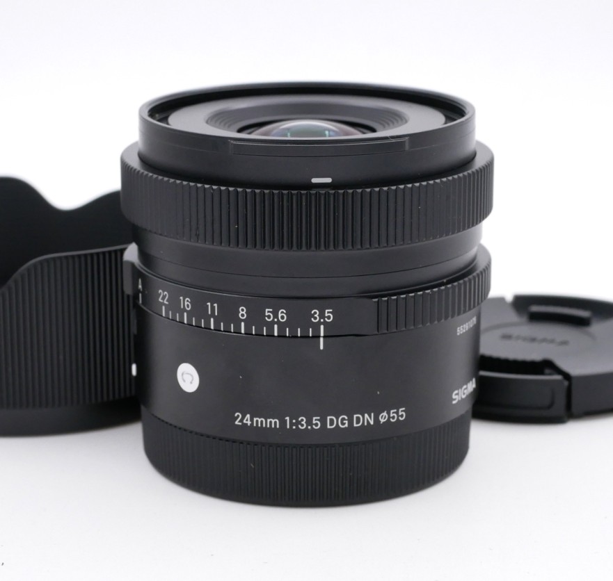 Sigma AF 24mm F3.5 DG DN Lens in Sony FE Mount
