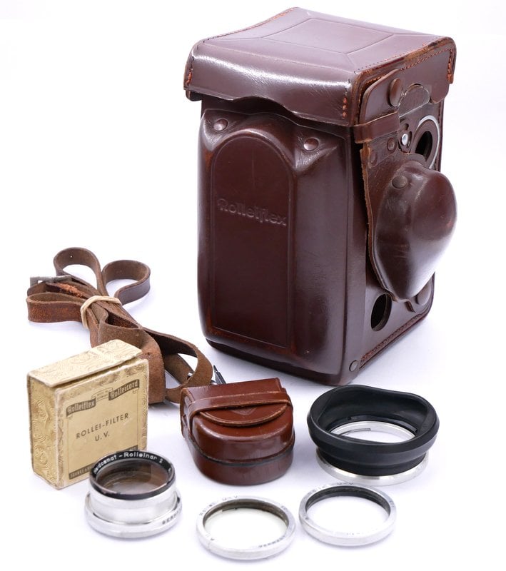 S-H-RD4KHX_2.jpg - Rolleiflex 3.5F "Whiteface" with Zeiss 75mm F/3.5 Planar Lens + Accessories - Image 3