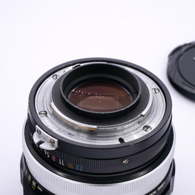 S-H-RY78MR_4.jpg - Nikon MF 85mm F/1.8 Nippon Kogaku Nikkor-H Auto Pre Ai Lens  - Thumbnail 3