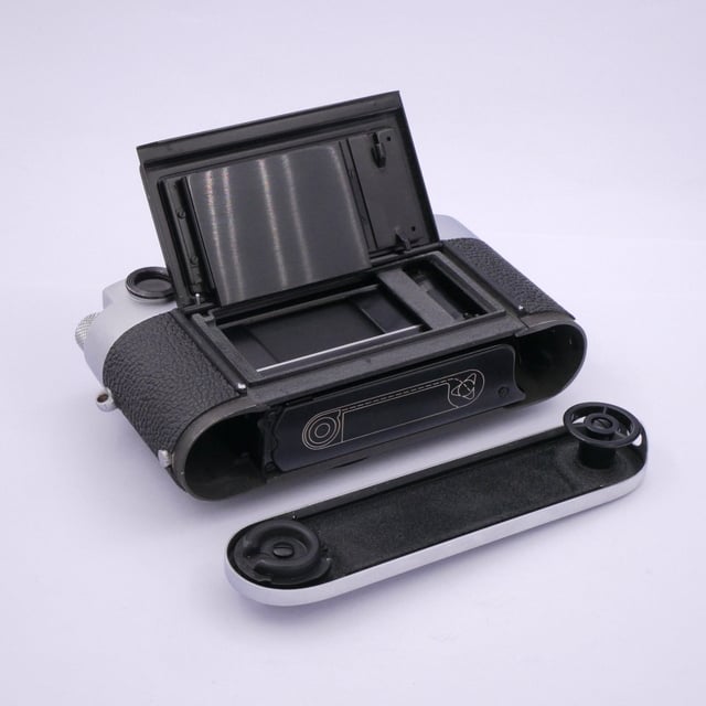 S-H-TFDVVL_5.jpg - Leica M2-R Body - Image 1