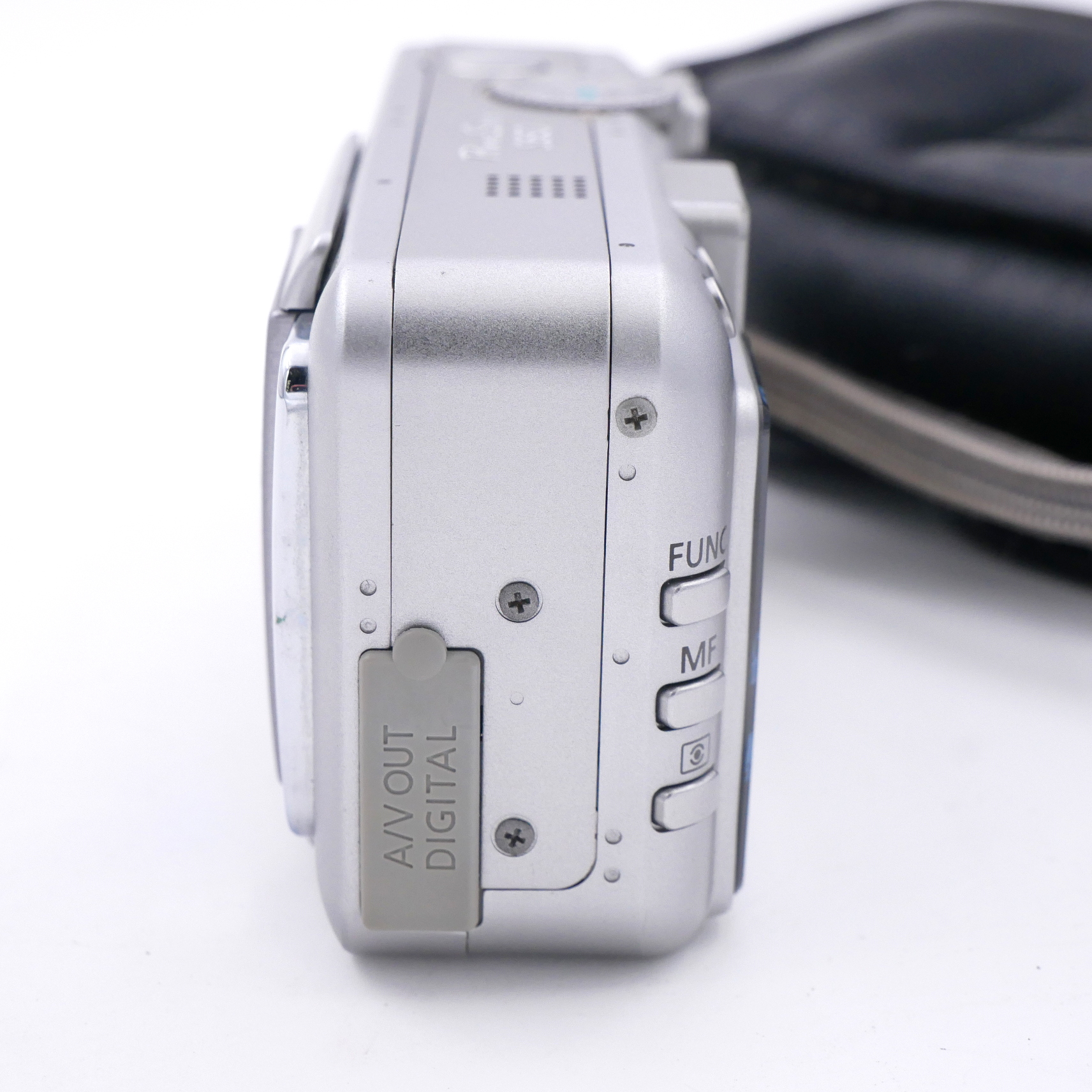 S-H-TT2VDF_4.jpg - Canon Powershot S60 Digital Compact - Image 2