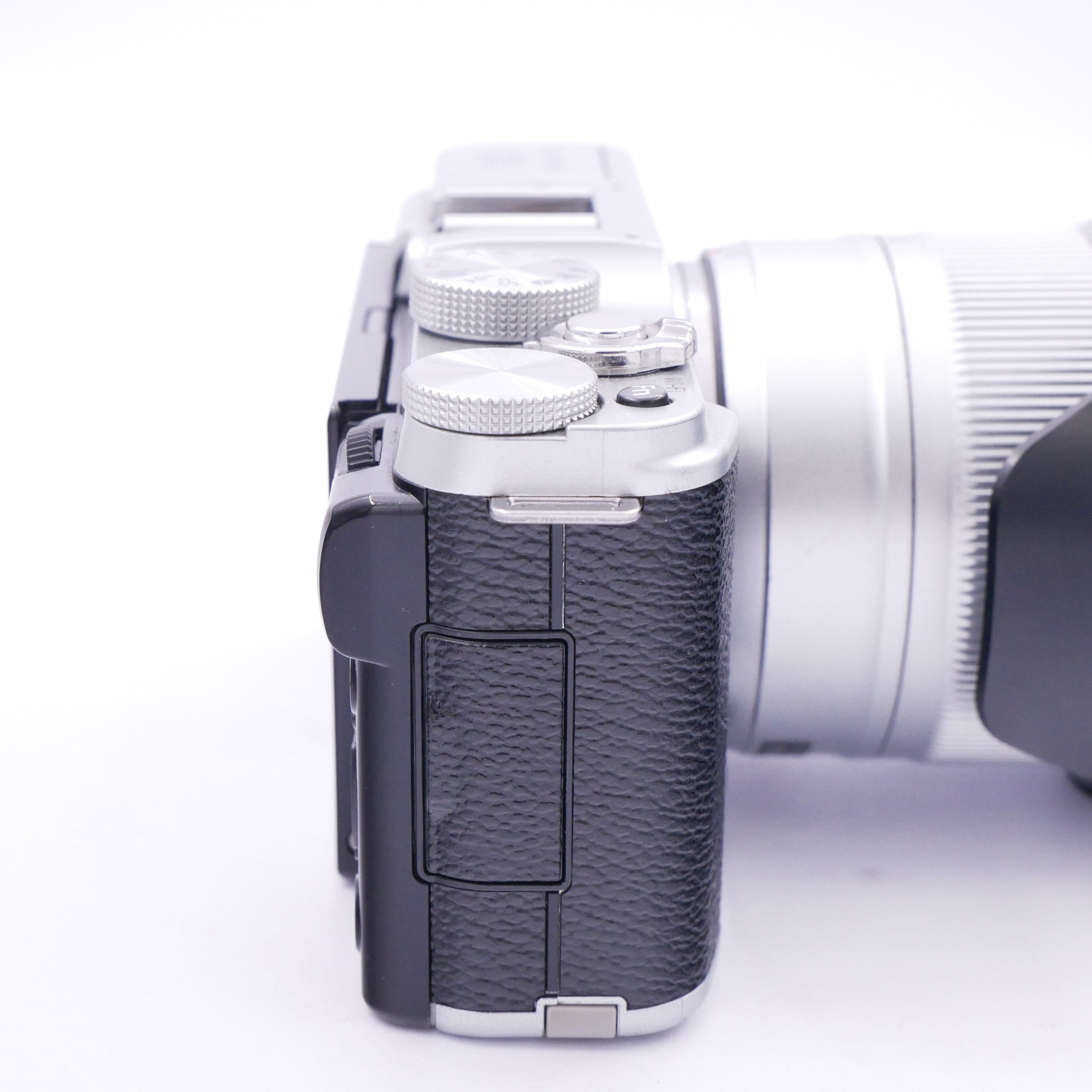 S-H-TTW3U2_4.jpg - Fujifilm X-A2 + 16-50mm F3.5-5.6 - Thumbnail 1