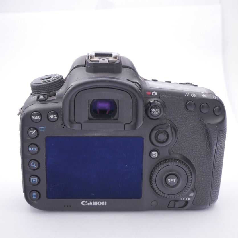 S-H-V6D3H4_3.jpg - Canon EOS 7D mk II Body - 60k Frames