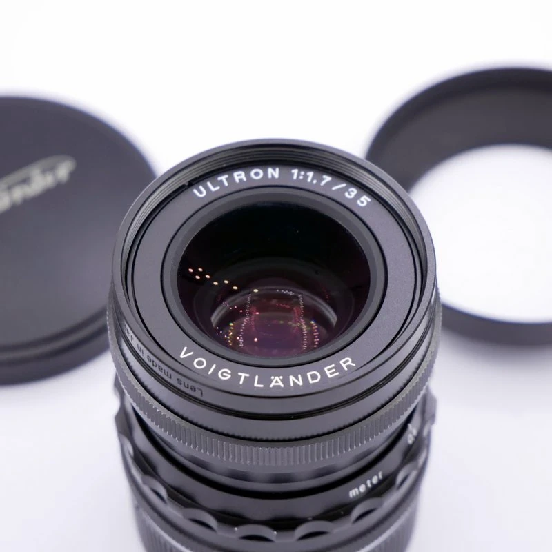 S-H-V75X9E_2.webp - Voigtlander MF 35mm F/1.7 Ultron Lens in Leica M Mount - Thumbnail 2