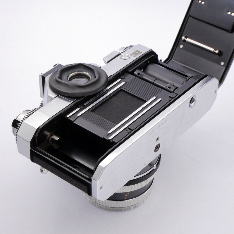 S-H-V9H8RA_6.jpg - Zeiss Icarex 35 CS + Zeiss MF 50mm F/2.8 Tessar - Image 1