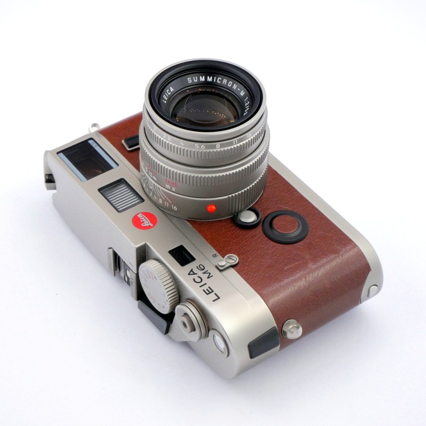 Leica M6 TTL 0,72 + 50mm F/2 Summicron-M Titanium model 10435 - Best Available Image