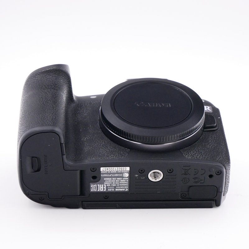 S-H-W3ARLW_4.jpg - Canon Eos R Body - 53K Frames - Image 2